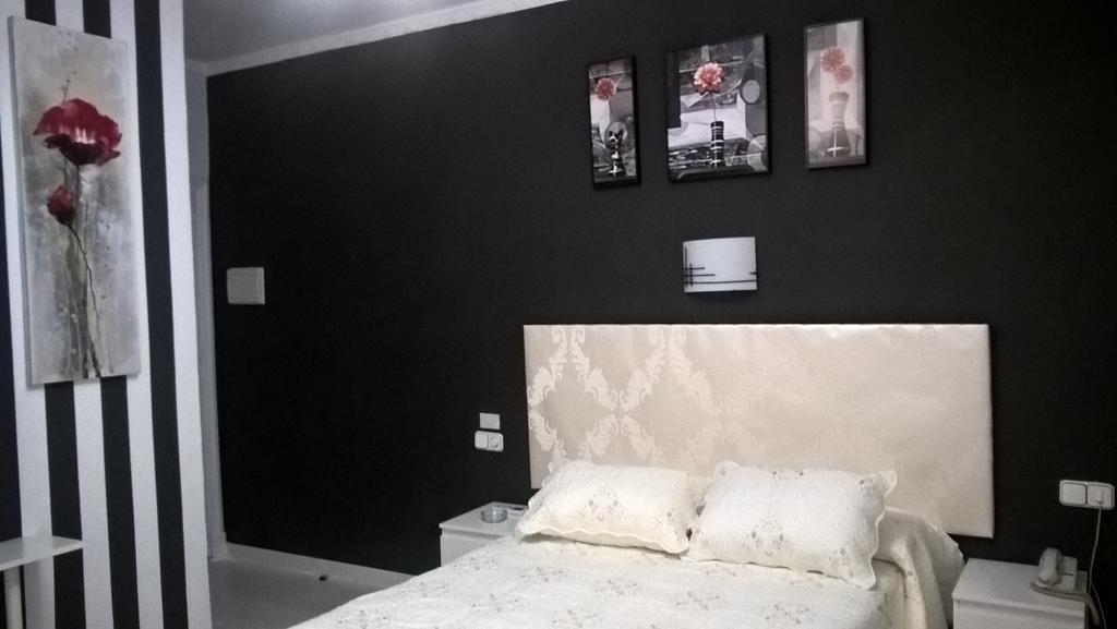 Hotel Gines Luaran gambar