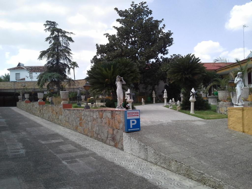 Hotel Gines Luaran gambar