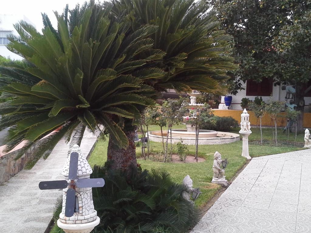 Hotel Gines Luaran gambar
